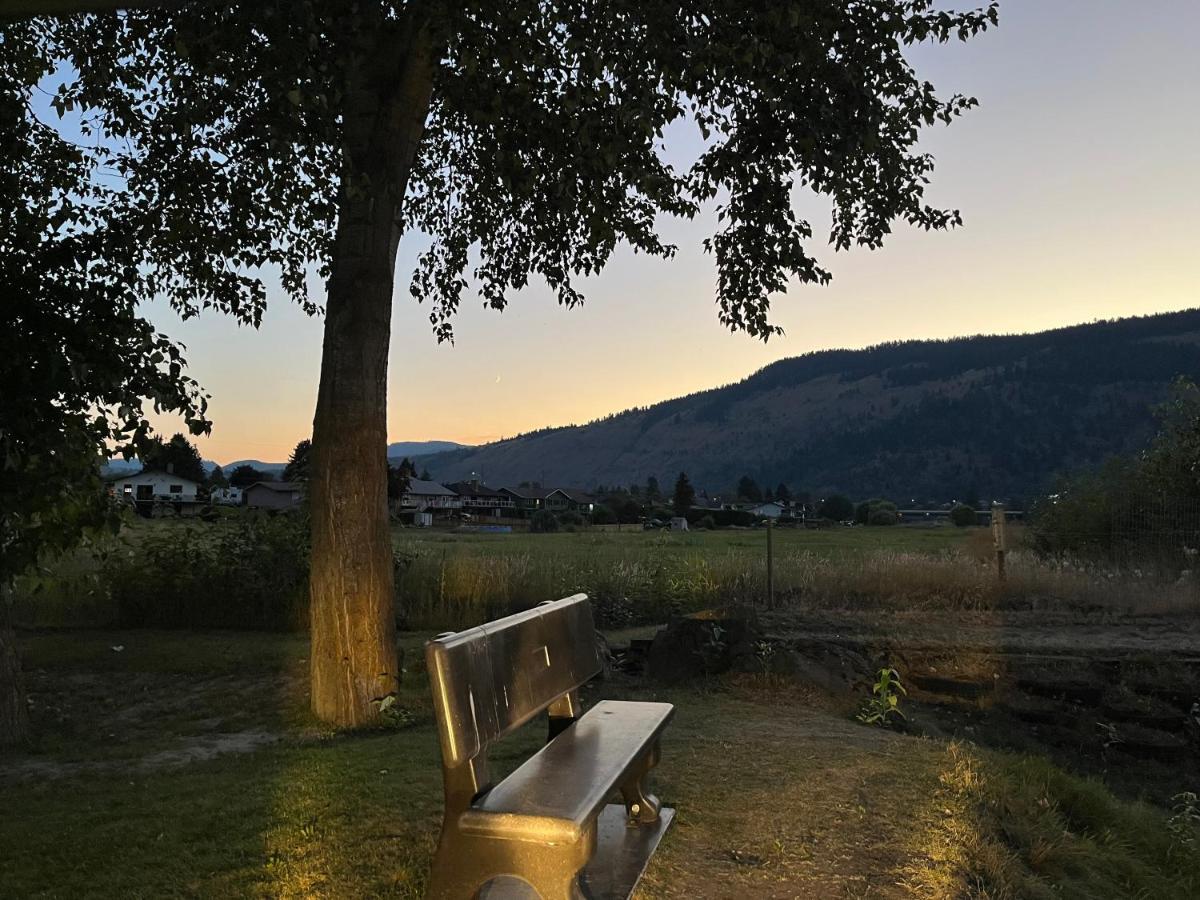 Sunny Shuswap B&B Chase Luaran gambar
