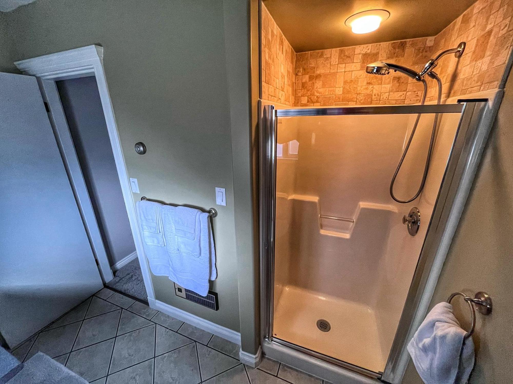 Sunny Shuswap B&B Chase Luaran gambar